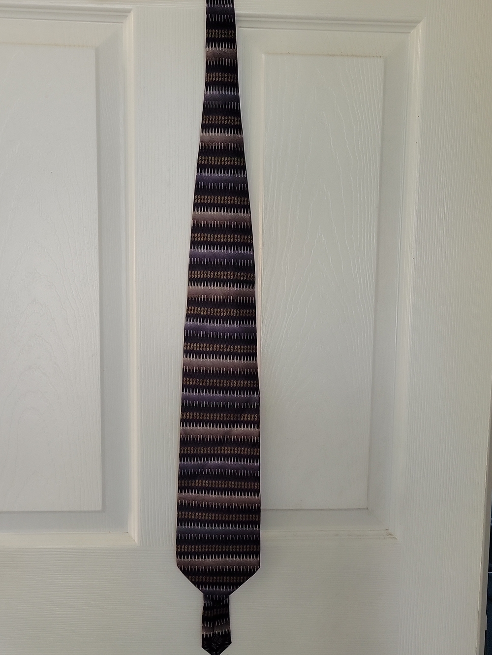 Bergamo New York Men's Patterned Black and Gray Hand Made Silk Tie .